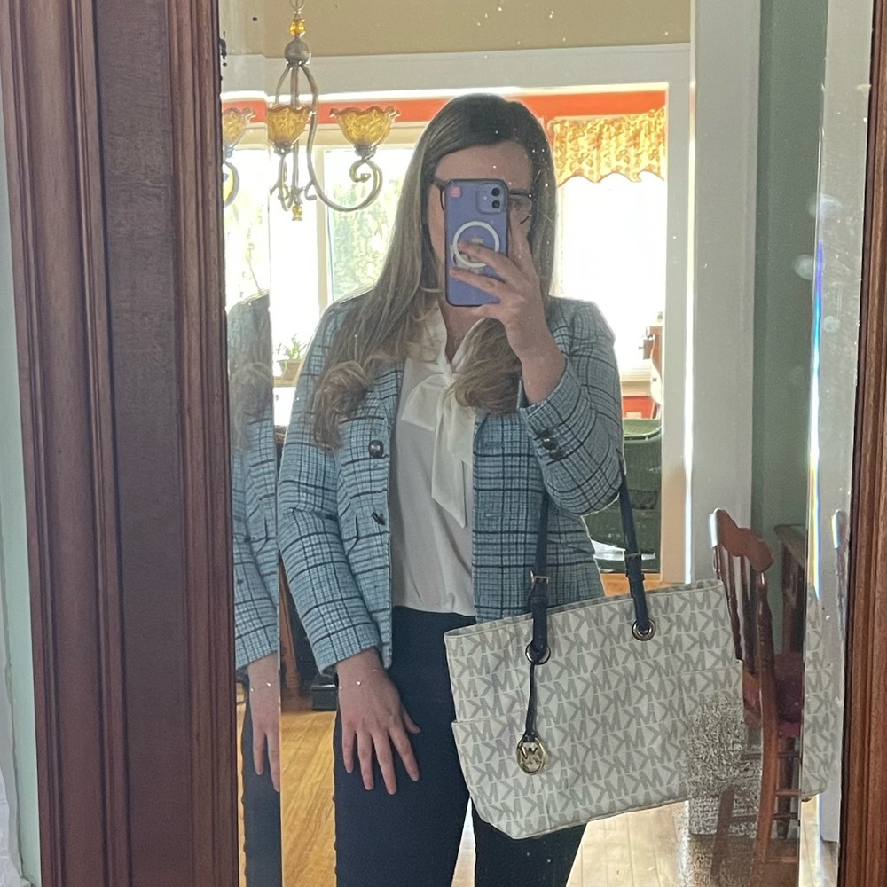plaid blazer!